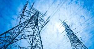 diferencia a una línea de transmisión de una de distribución eléctrica